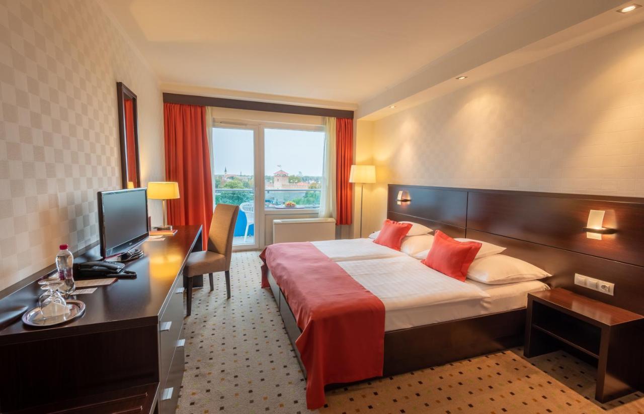 Hunguest Hotel 귤러 외부 사진