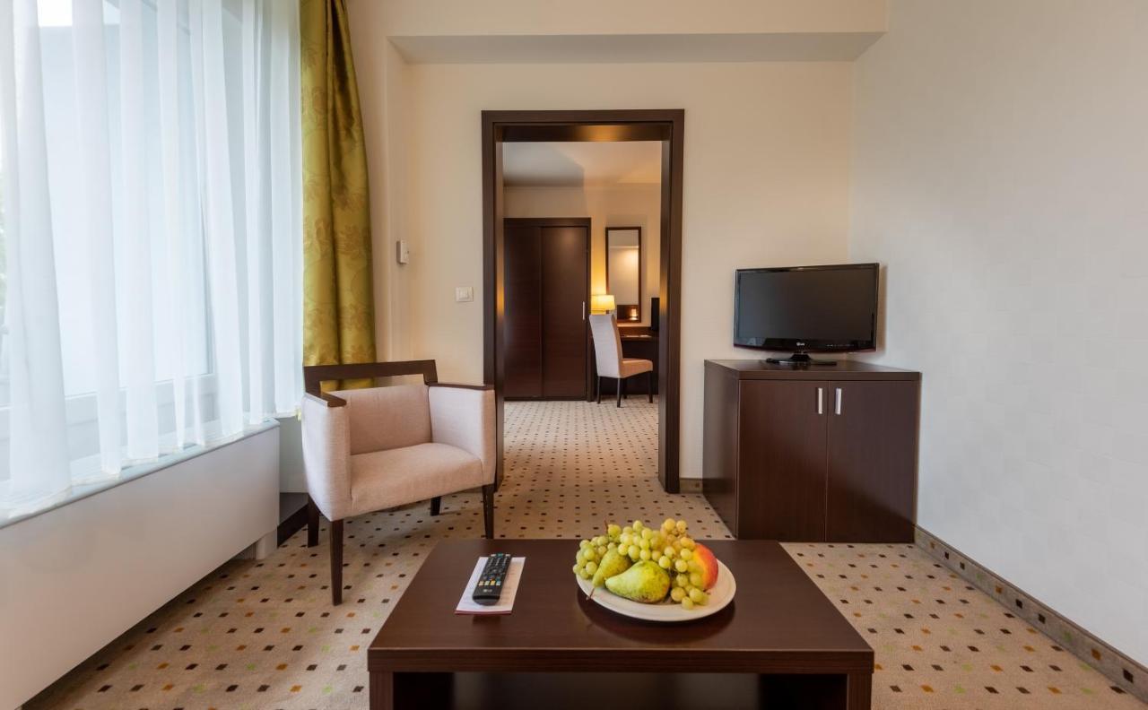Hunguest Hotel 귤러 외부 사진