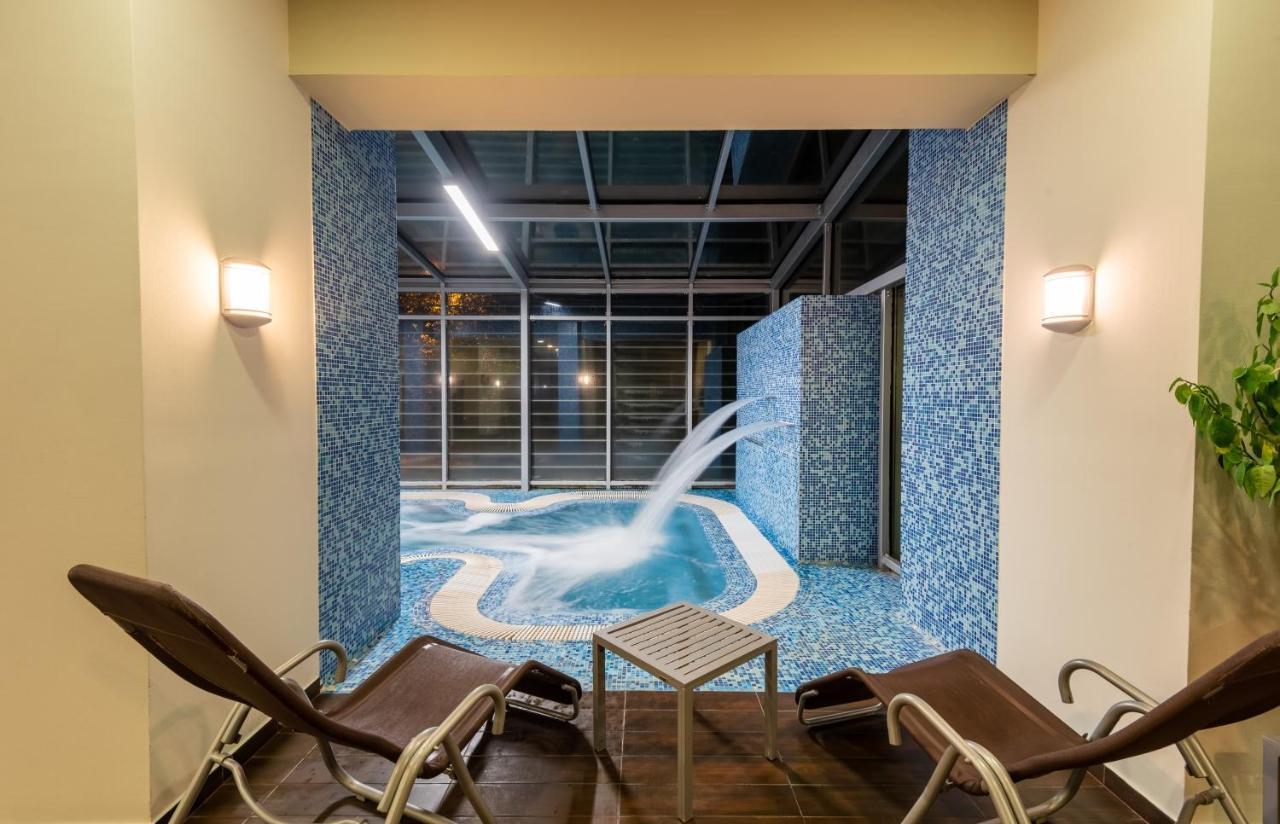 Hunguest Hotel 귤러 외부 사진