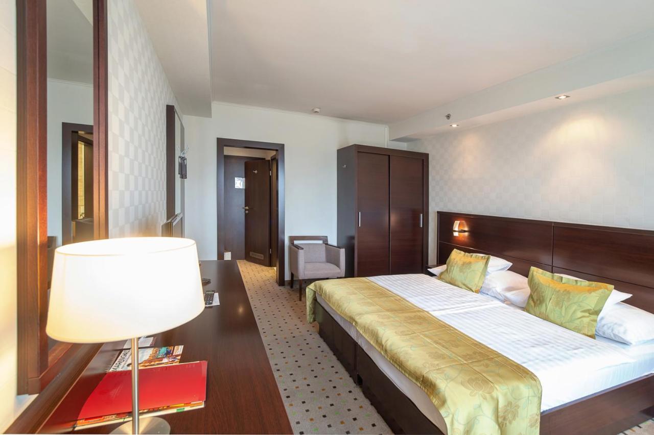 Hunguest Hotel 귤러 외부 사진