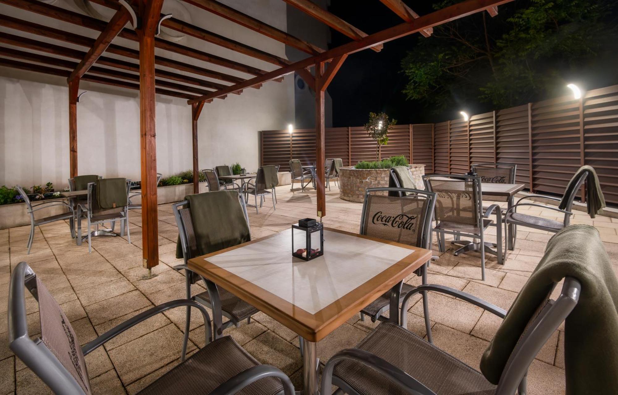 Hunguest Hotel 귤러 외부 사진